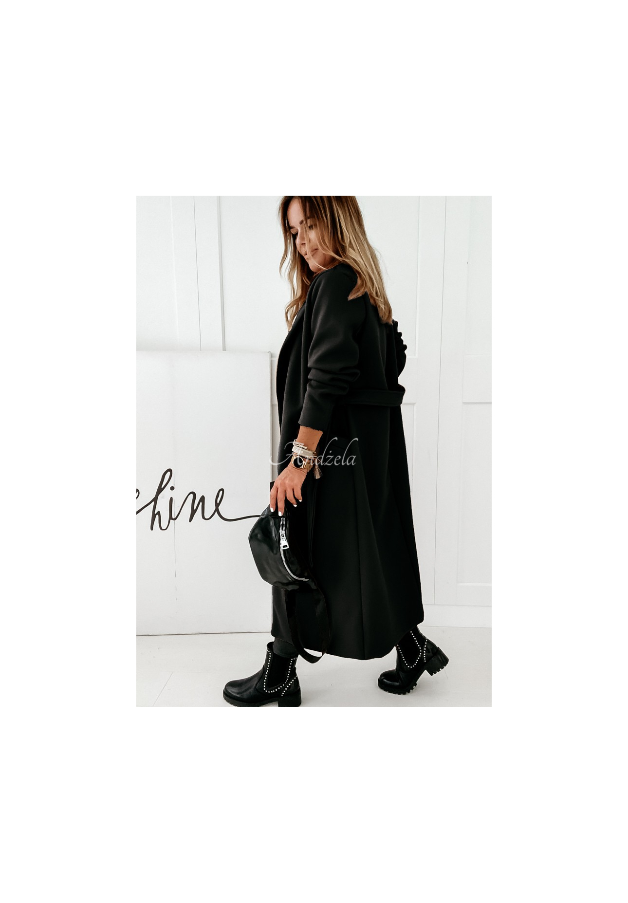 Long tied coat Sensual black