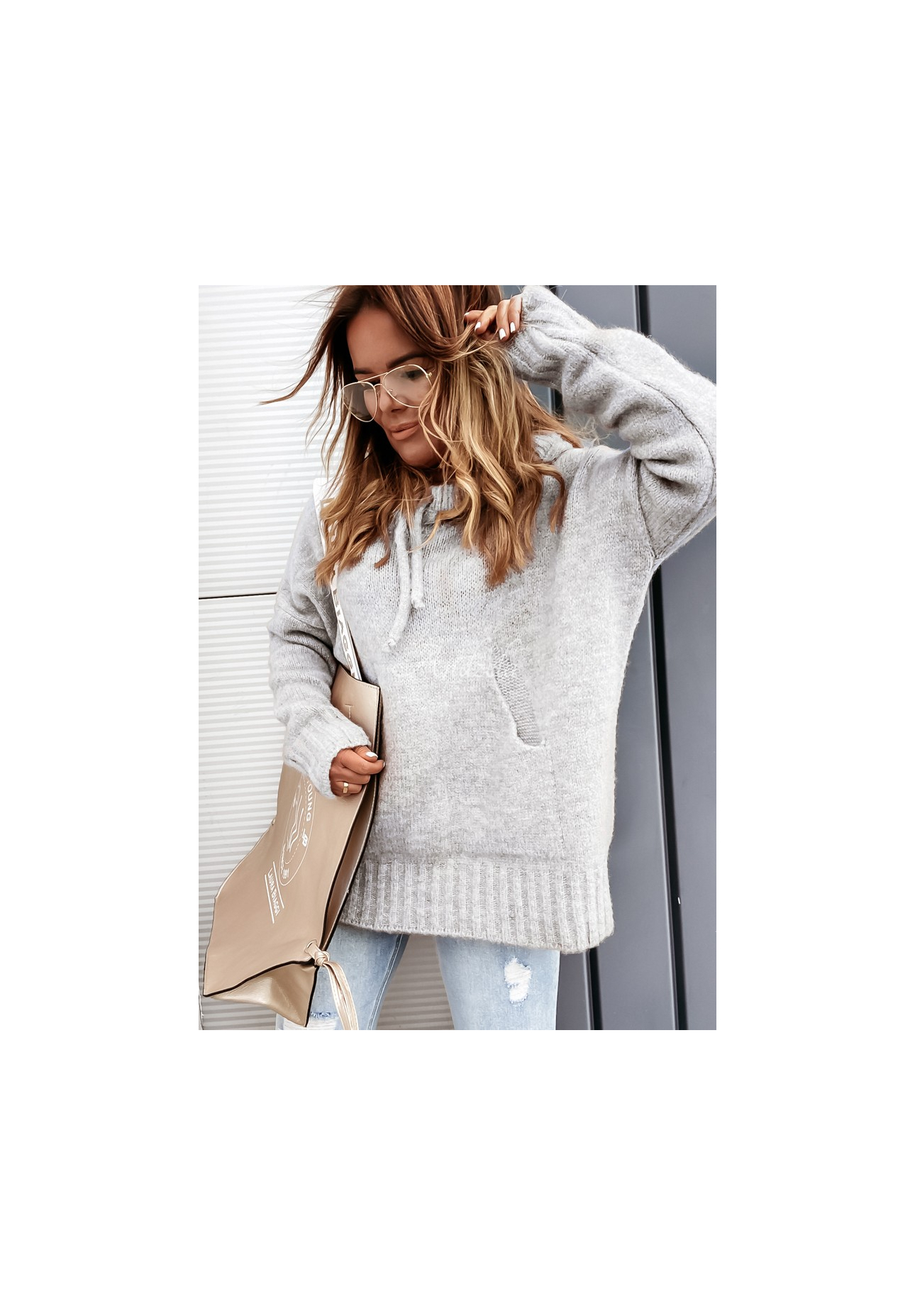 Sweter oversize z kapturem i wełną Carra szary