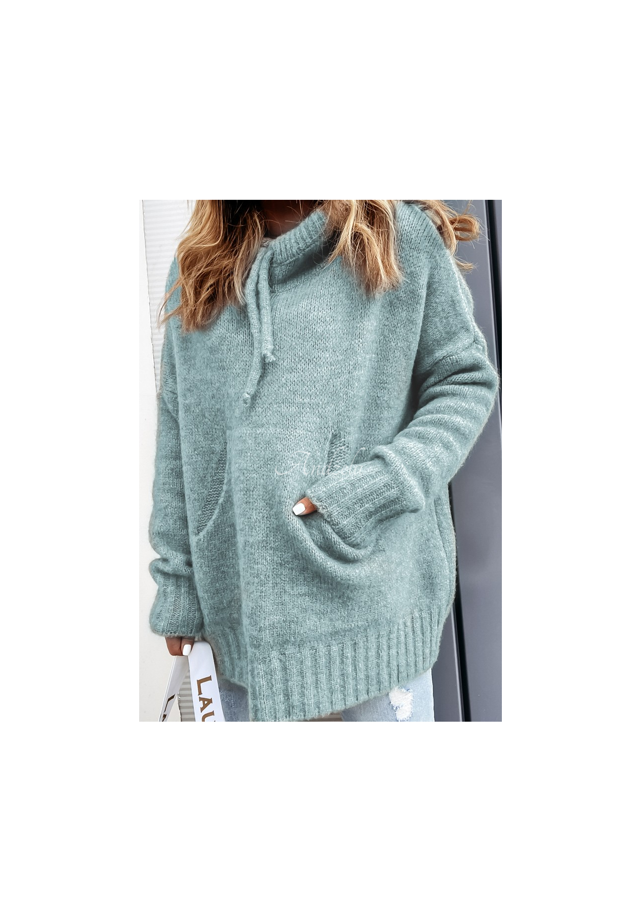 Sweter oversize z kapturem i wełną Carra jasnoniebieski