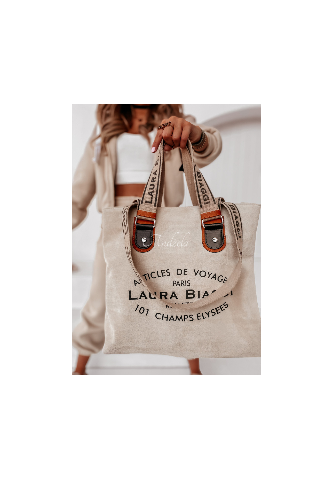 Voyage beige suede handbag