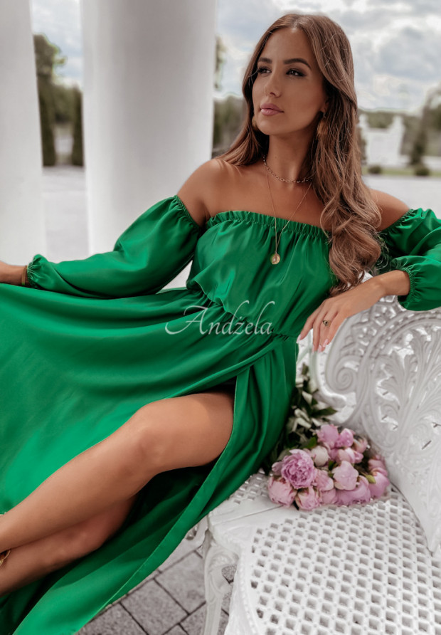 Satynowa sukienka hiszpanka z rozcięciem La Serena zielona