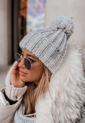 Braided cap with pompom Laponia grey