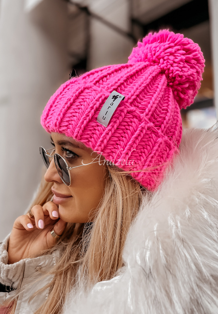 Pleciona czapka z wełną Laponia różowa