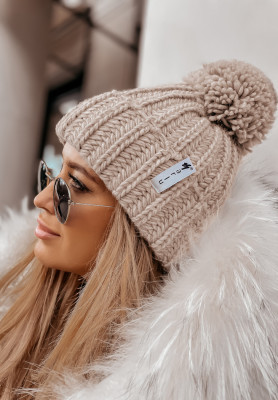 Braided cap with pompom Laponia beige