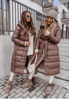 Długa pikowana kurtka z kapturem Rinna in chocolate