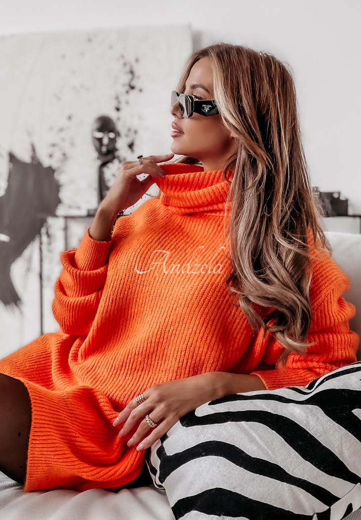 Long turtleneck sweater Delicate orange