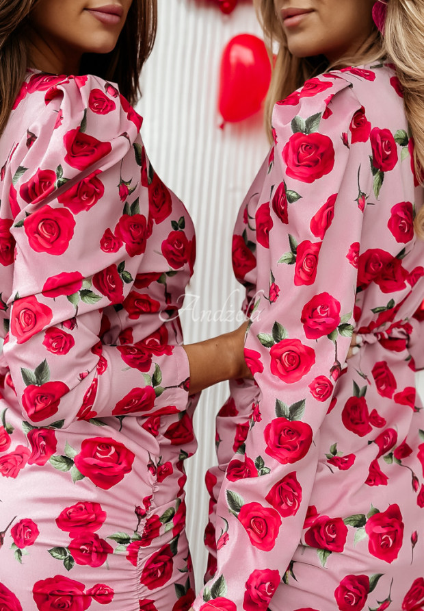 Dopasowana sukienka w kwiaty City Blooms pudrowy róż