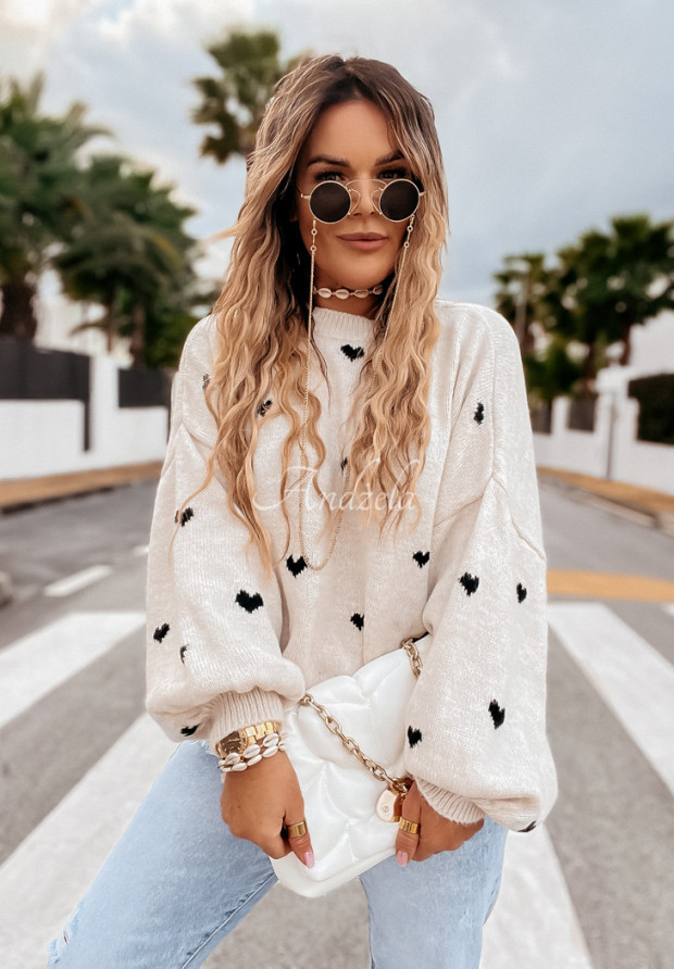 Show Me Love heart oversize sweater beige and black