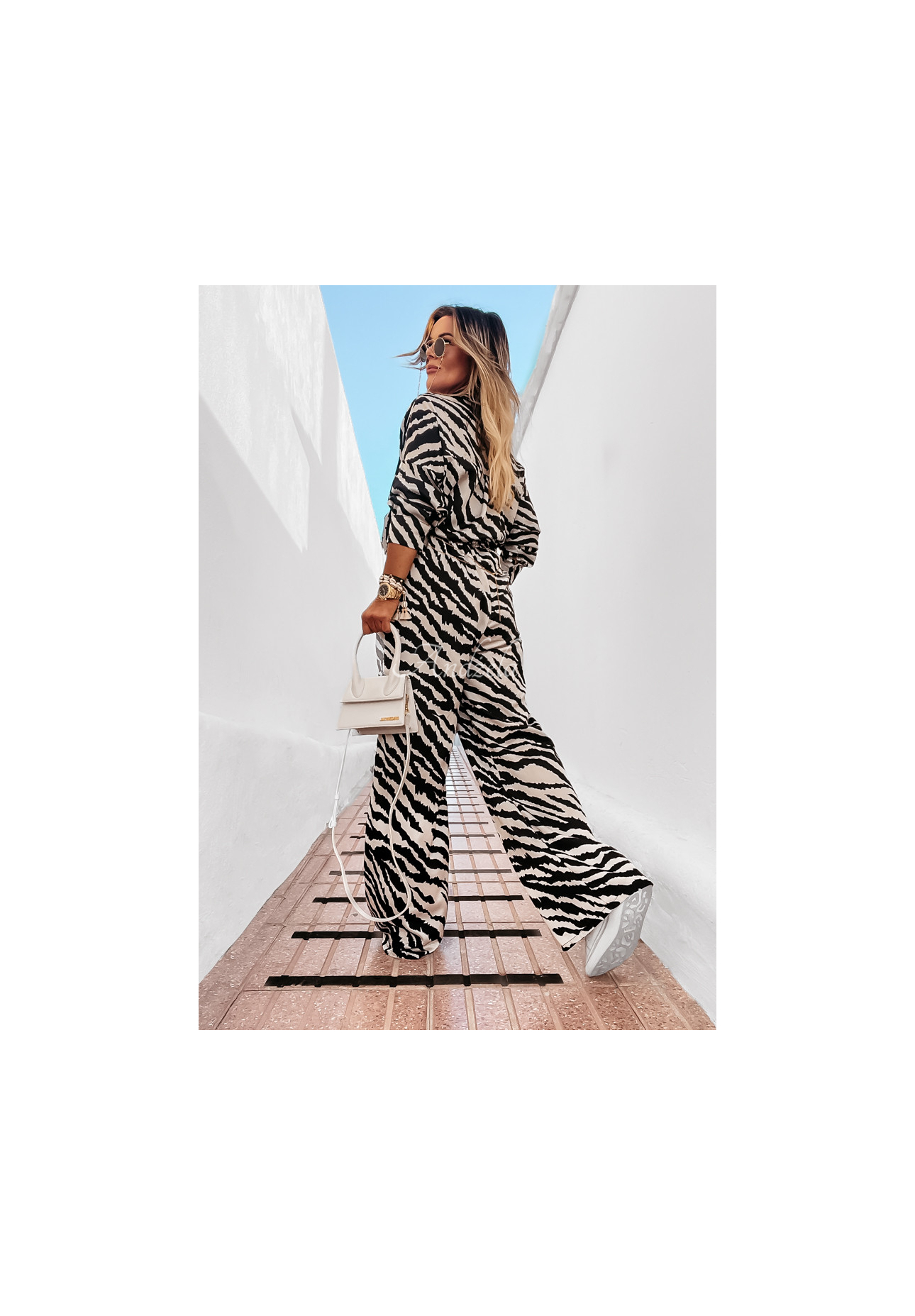 Satynowa koszula Girls Gone Wild w zebrę beżowo-czarna