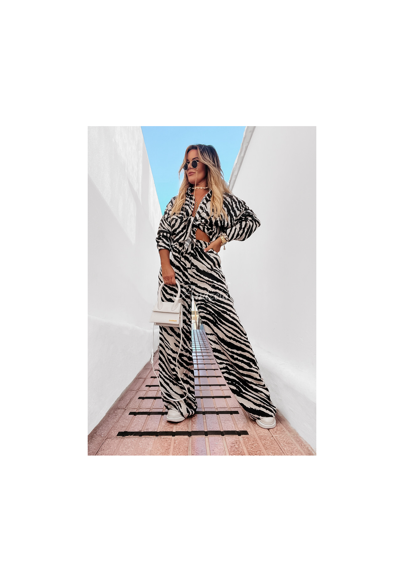 Satynowe spodnie wide leg Girls Gone Wild w zebrę beżowo-czarne