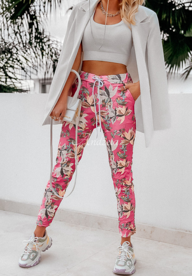 Materiałowe spodnie we wzory Angamos różowe