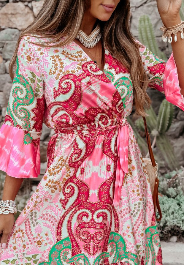 Wzorzysta sukienka Sierra Blanca różowa