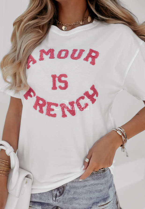 T-shirt z napisem Amour Is French biało-różowy