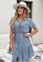 Jeansowa sukienka z kieszeniami i paskiem Mamma Mia jasnoniebieska