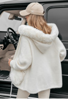 Coat alpaka z kapturem i futerkiem Velvet Embrace in ecru