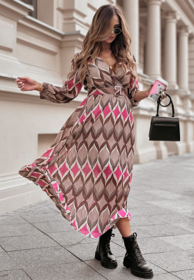 Plisowana sukienka maxi we wzory Kristine beżowo-różowa