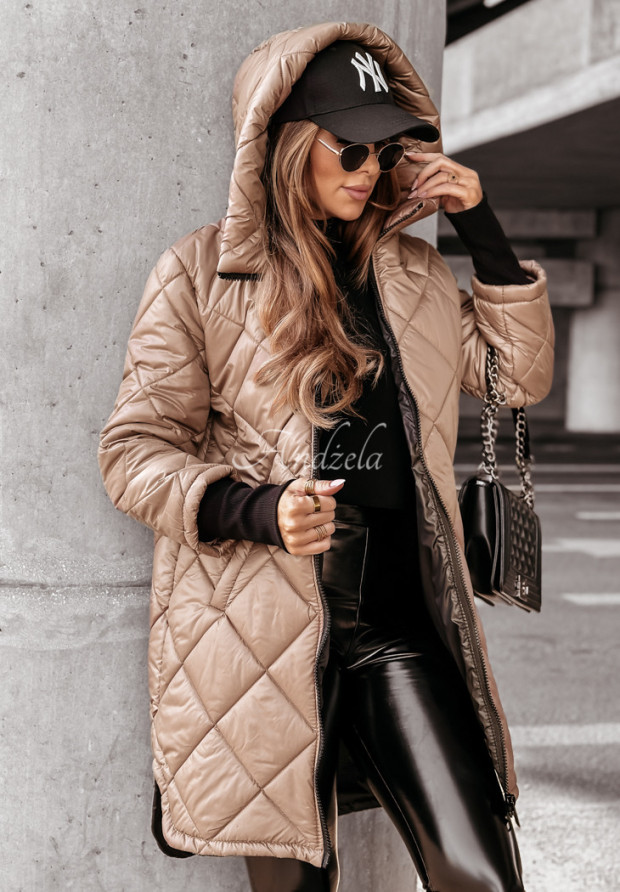 Long quilted jacket with hood Feeling Of Winter beige