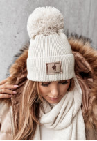 Prążkowana czapka z pompowanem Winter Vibes jasnobeżowa