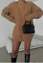 Długi ozdobnie pleciony sweter oversize Ambrosso camelowy