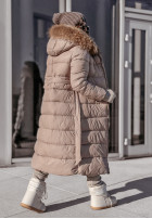 Długa pikowana kurtka z futerkiem Winter Nights beżowa