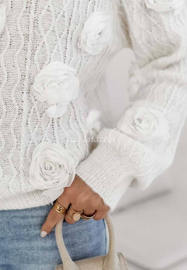 Ażurowy sweter z różami Bloom Symphony ecru
