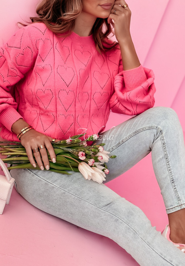 Ażurowy sweter w serca Be My Valentine różowy