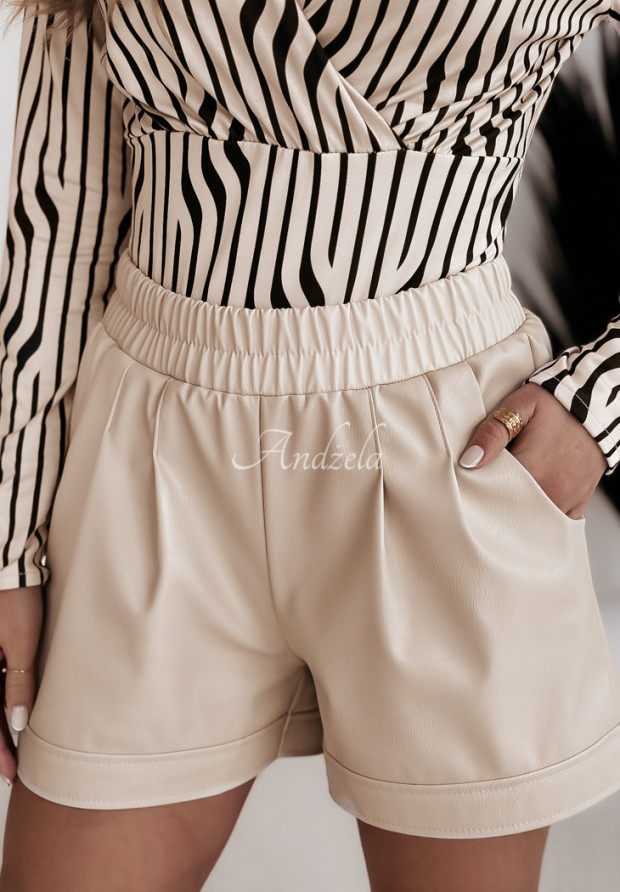 Teriana beige leather short shorts