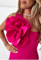 Prążkowana sukienka z kwiatem Seraphina różowa
