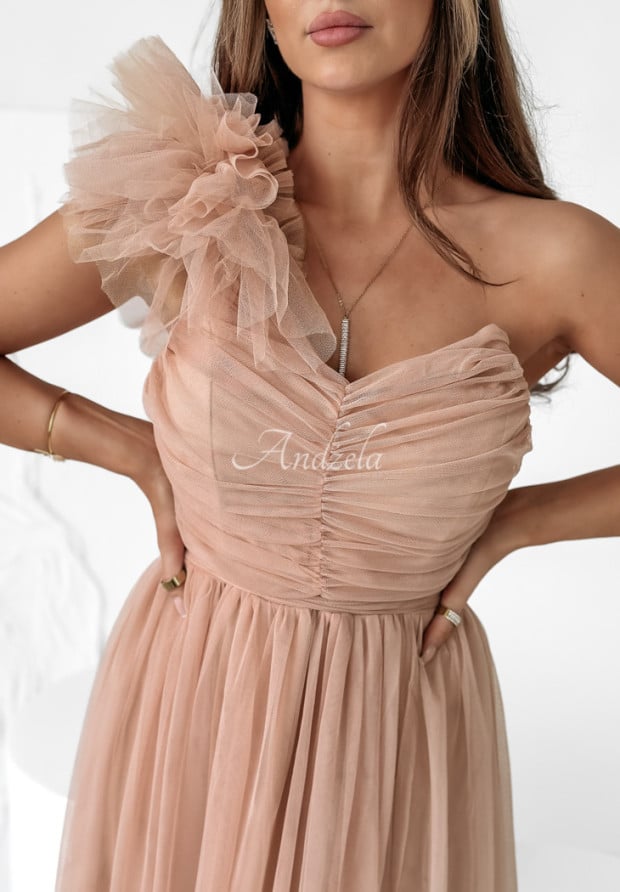 Asymetryczna tiulowa sukienka maxi Elegant Tonic pudrowy róż