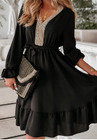 Sukienka z koronką i falbankami Sandy Sunrise czarna