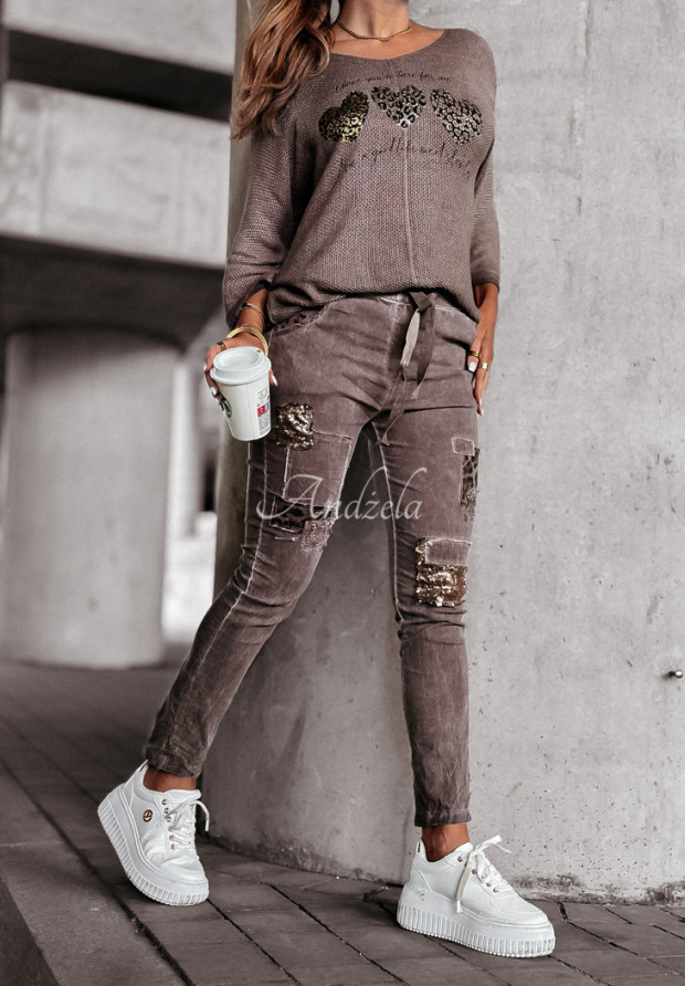 Just Move On mocha patch pants