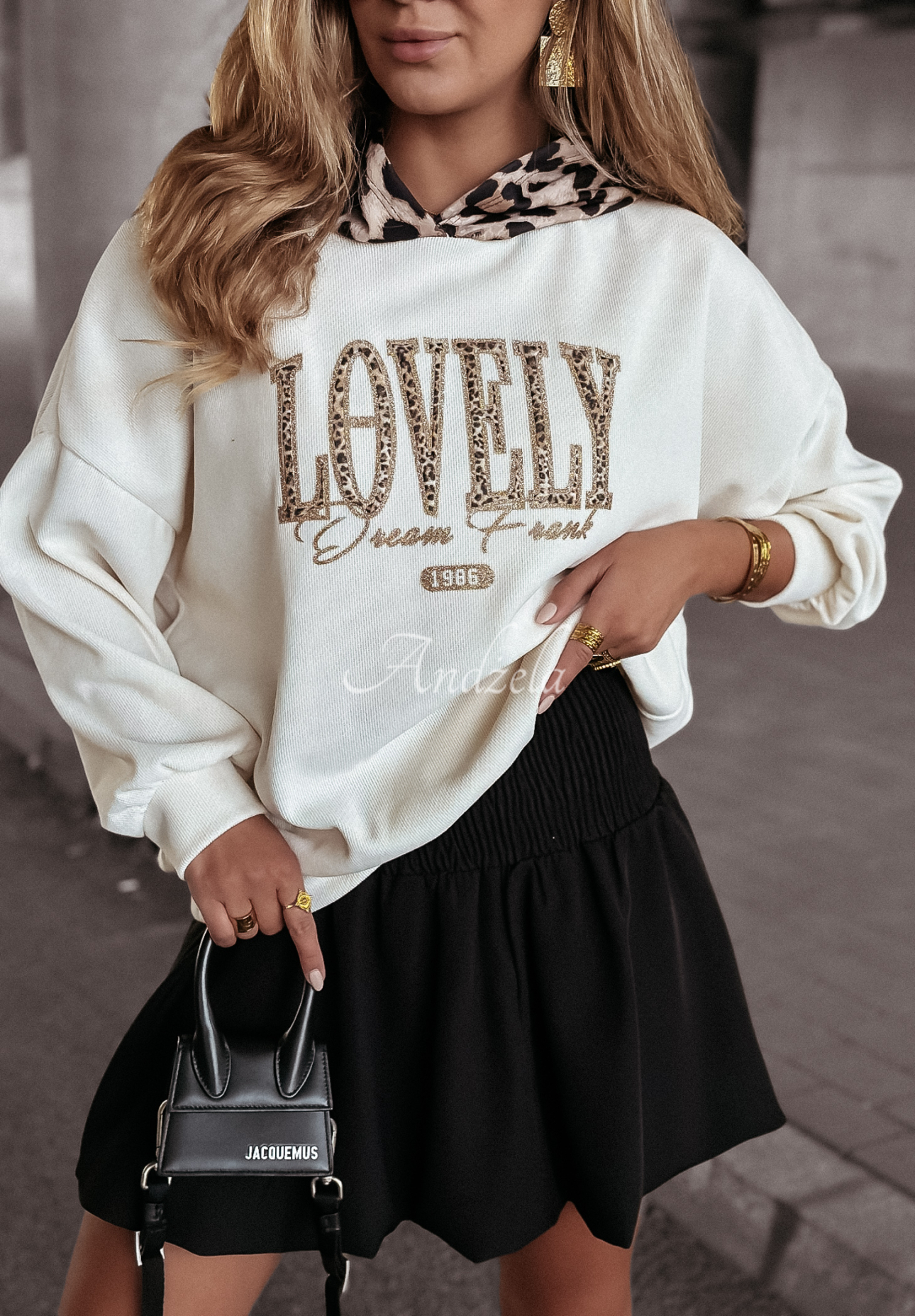 Bluza z napisem Lovely ecru