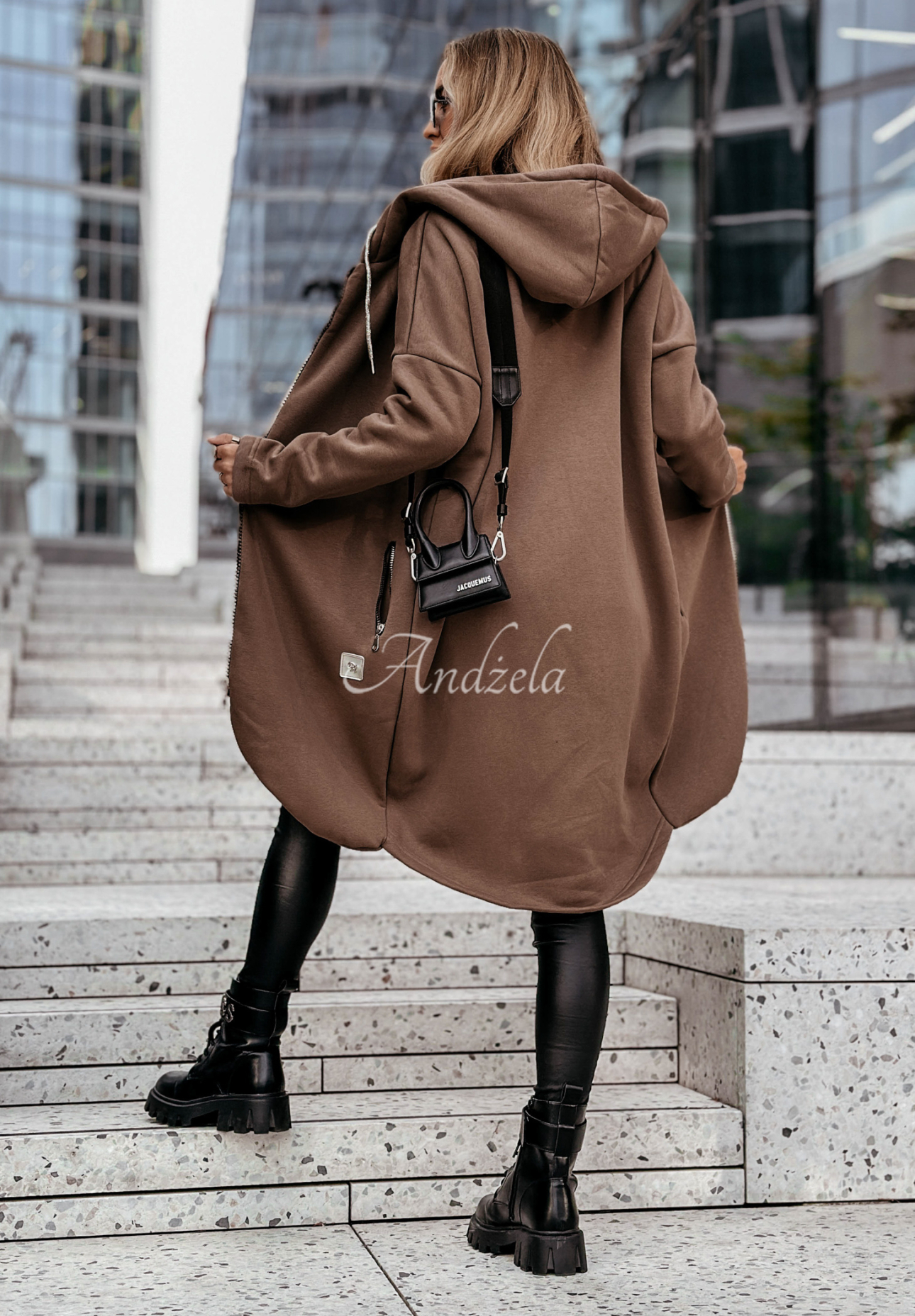 Peaceful Mind long hooded sweatshirt chocolate