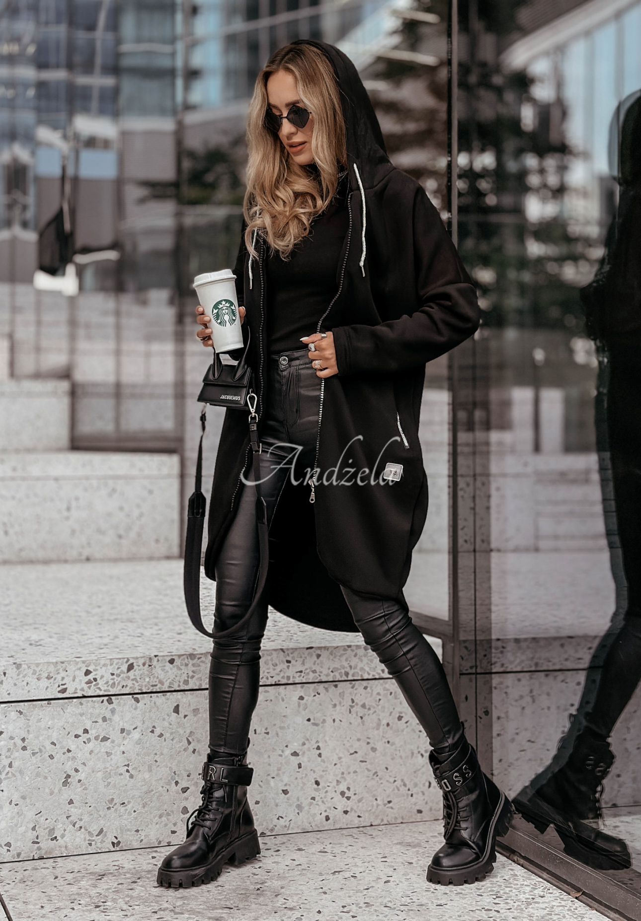 Peaceful Mind long hoodie black