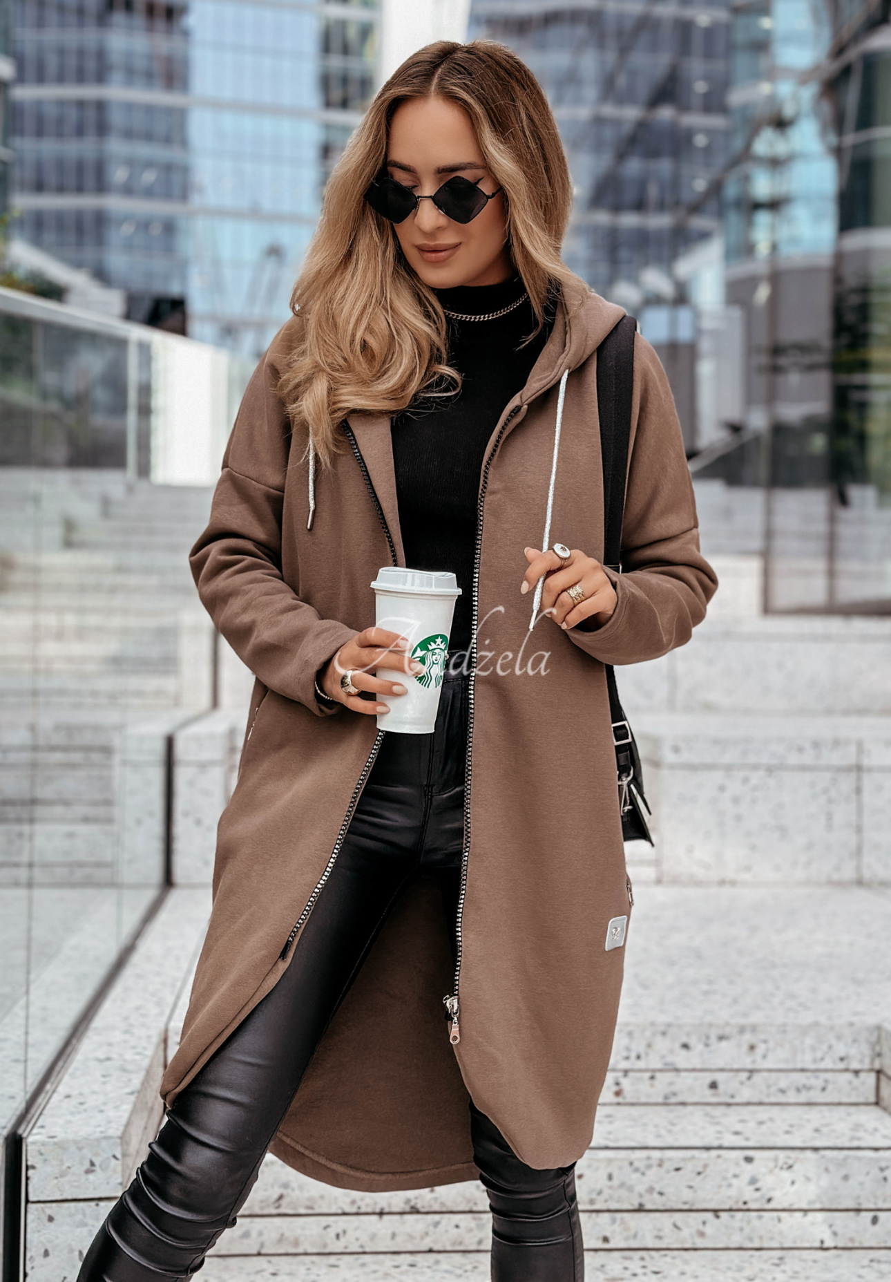 Peaceful Mind long hooded sweatshirt chocolate