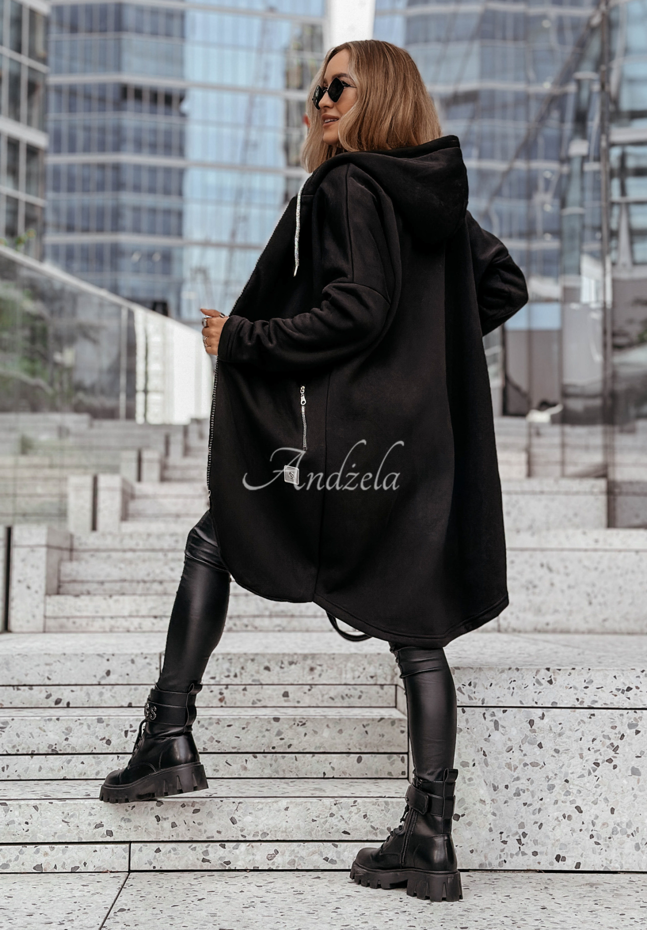 Peaceful Mind long hoodie black