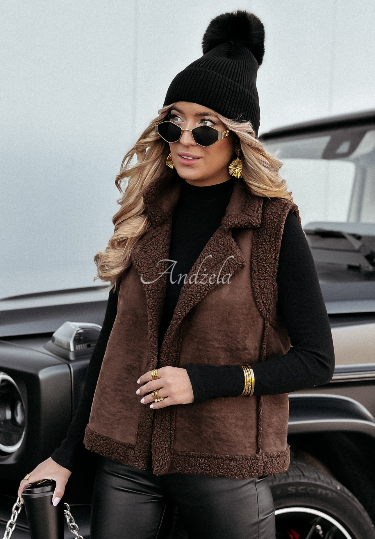 Bear Affair short sheepskin vest chocolate
