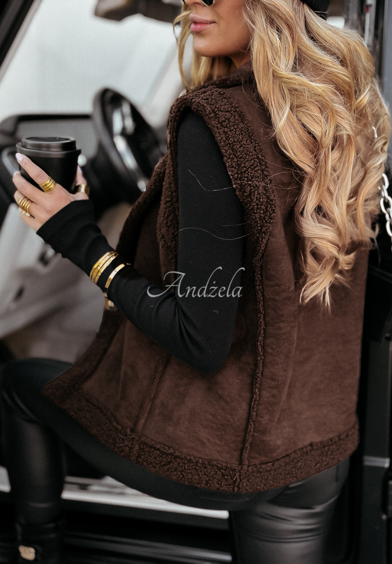 Bear Affair short sheepskin vest chocolate