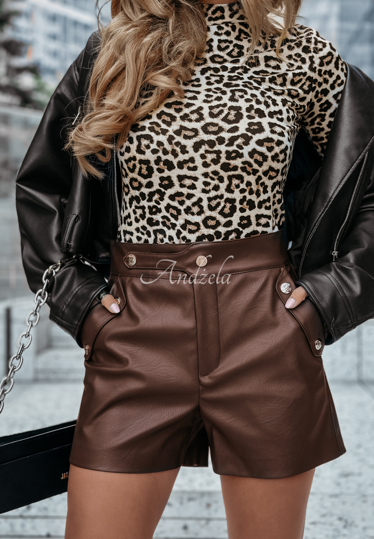 Rubby chocolate waxed short shorts