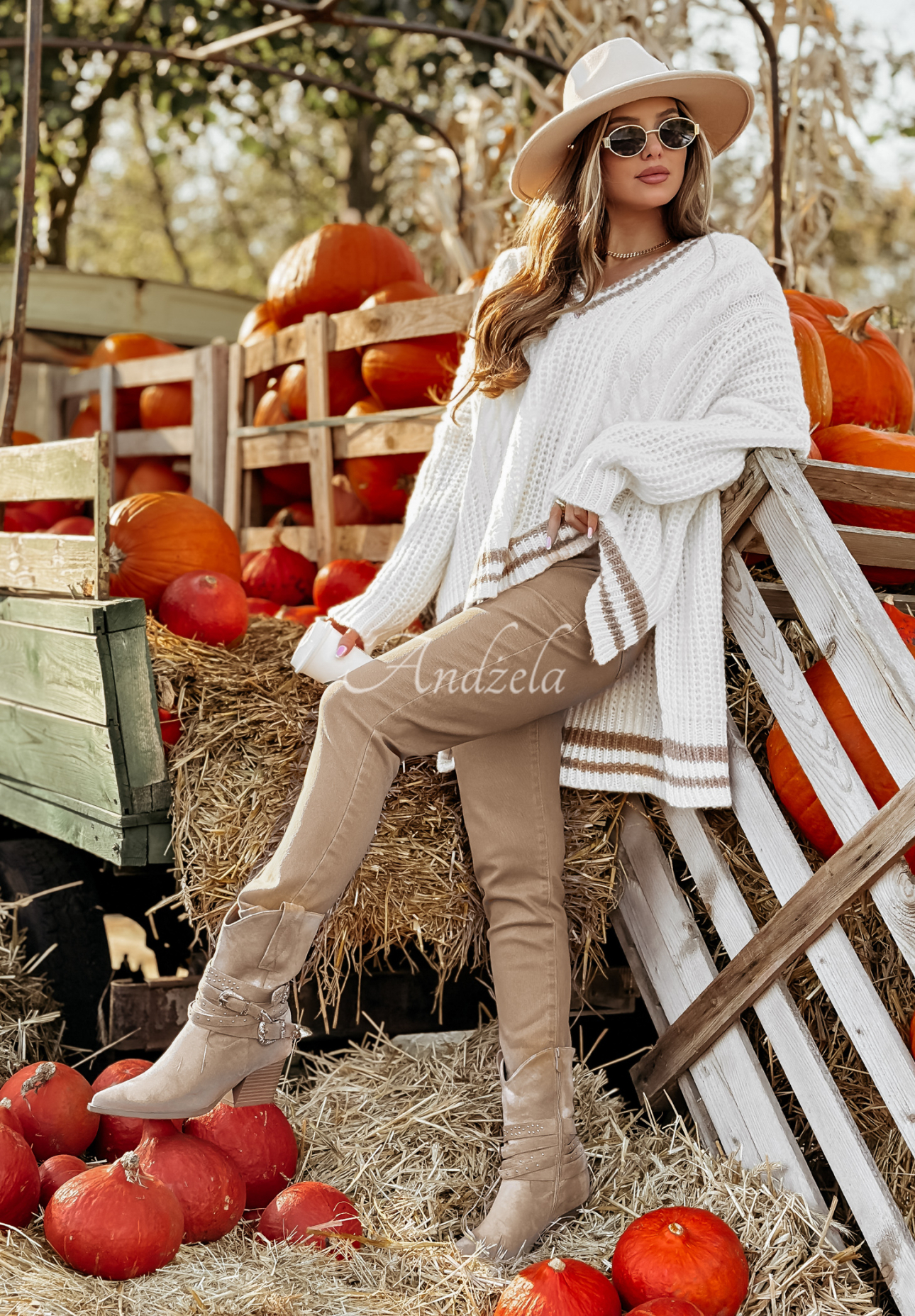 Decoratively woven asymmetrical sweater Only Limit Is You ecru