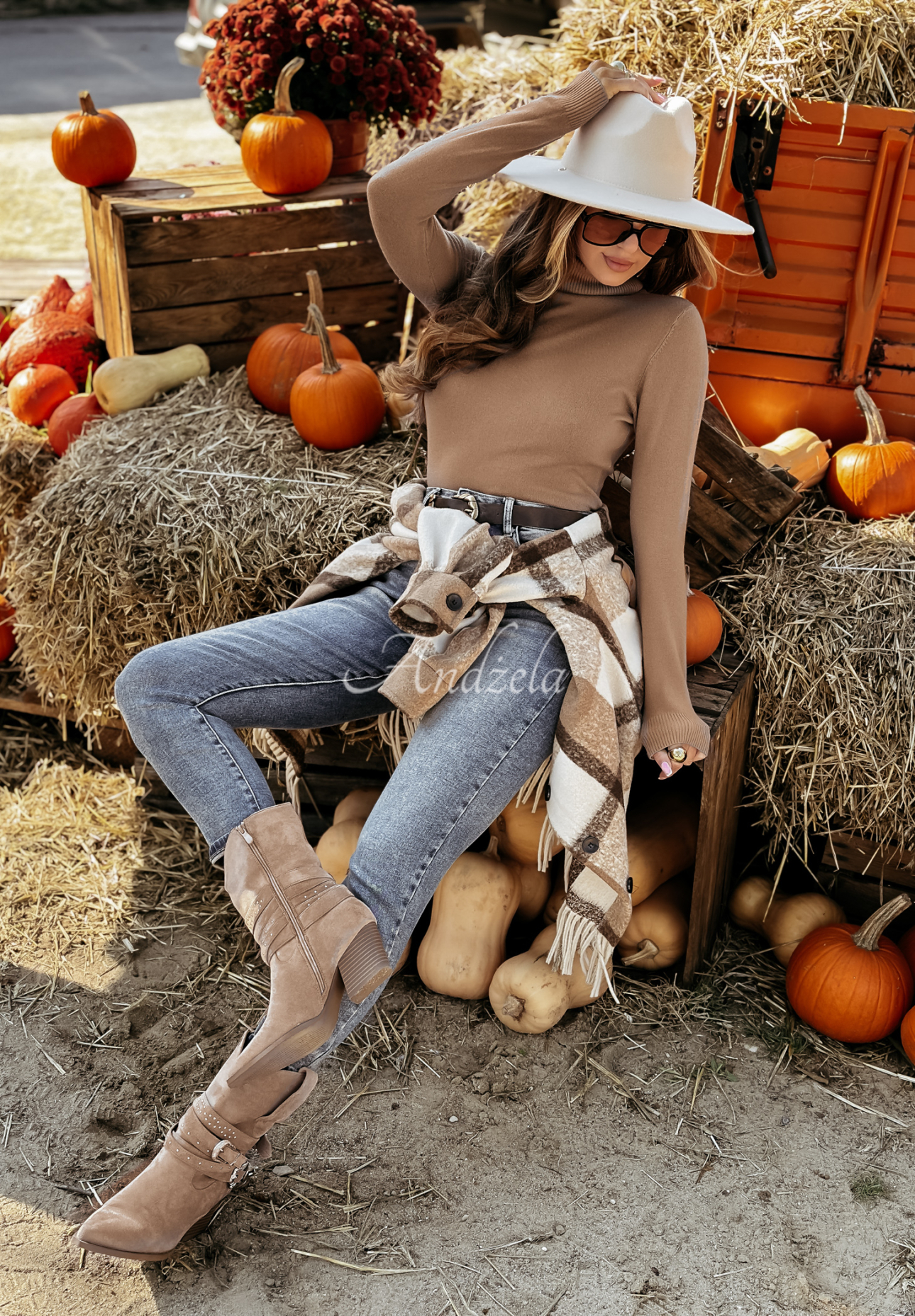 Fitted turtleneck sweater Solange camel