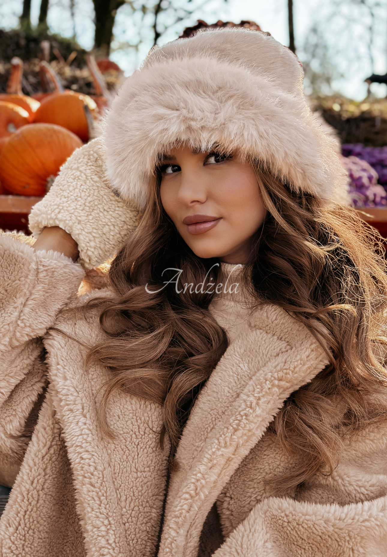 When Snow Falls beige fur bucket hat