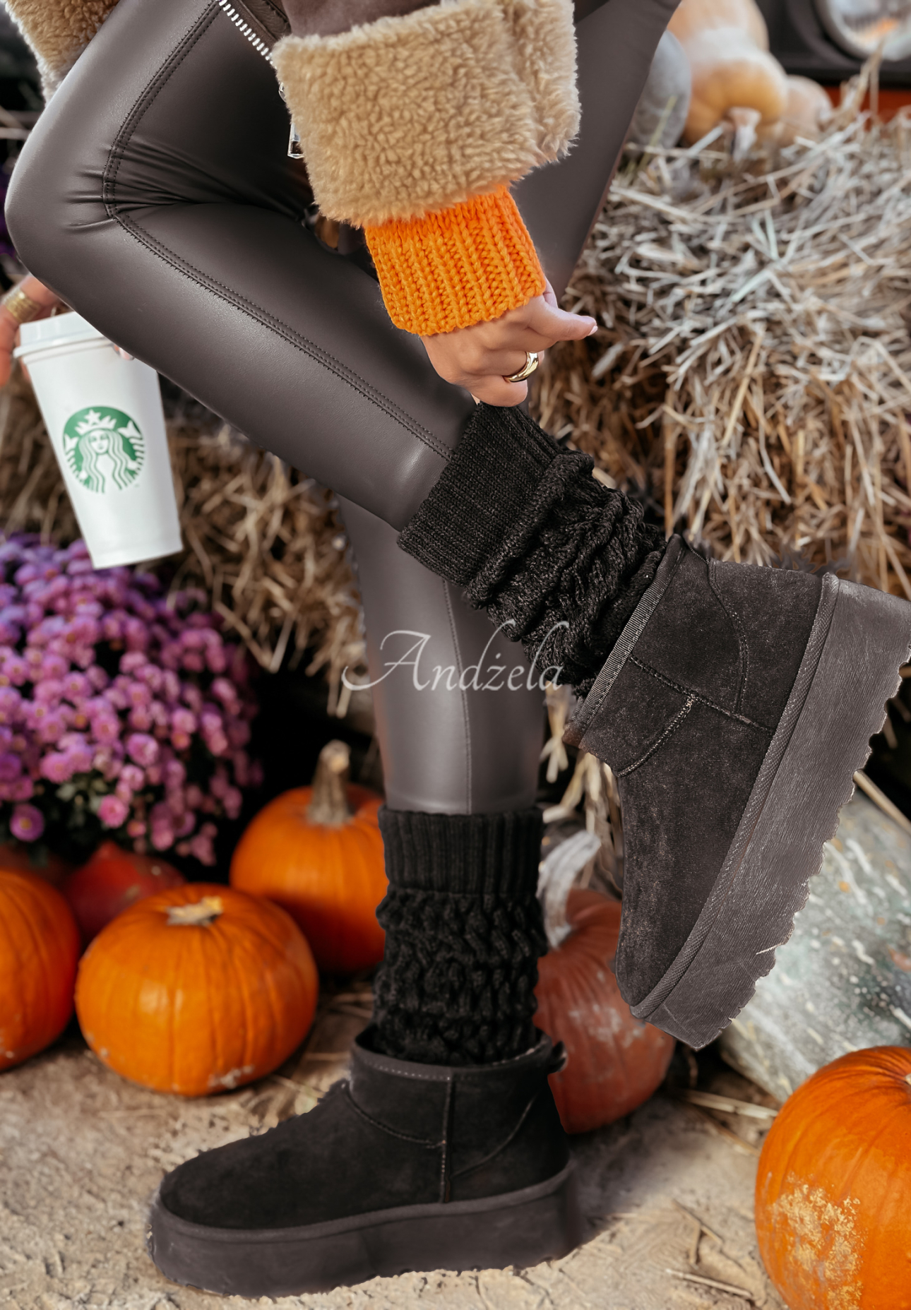 Embellished plaid warmer gaiters Winter Blues black