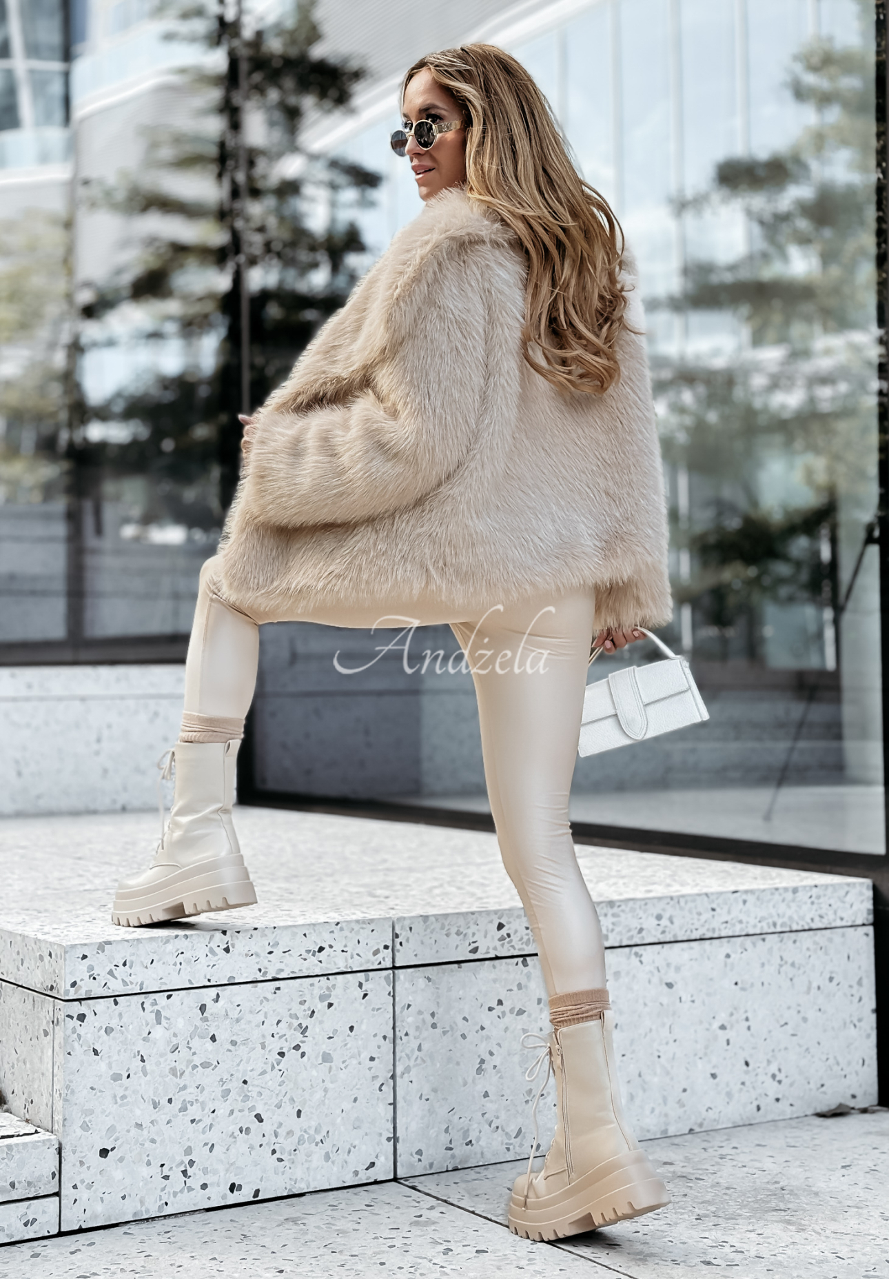 Bear Elegance short fur coat beige