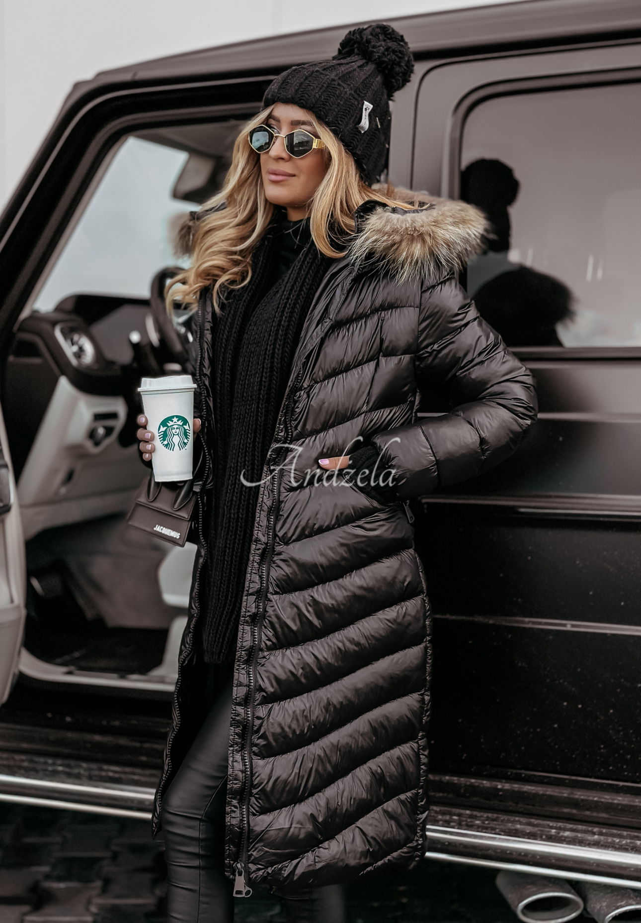 Long quilted jacket with hood Crystal Snow black