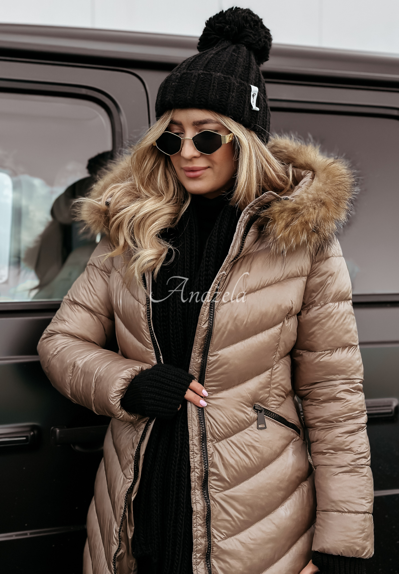 Long quilted jacket with hood Crystal Snow mocha