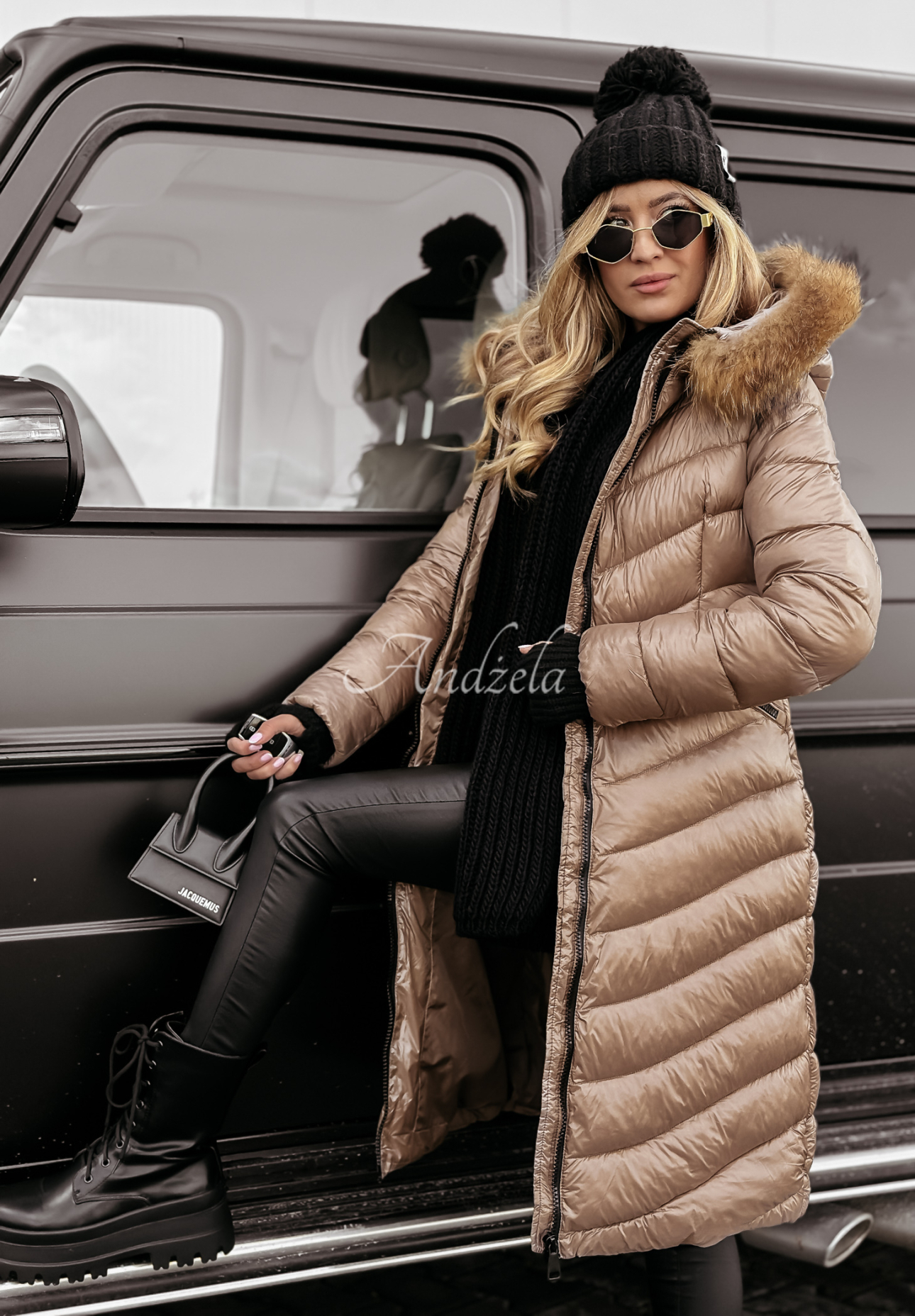 Long quilted jacket with hood Crystal Snow mocha