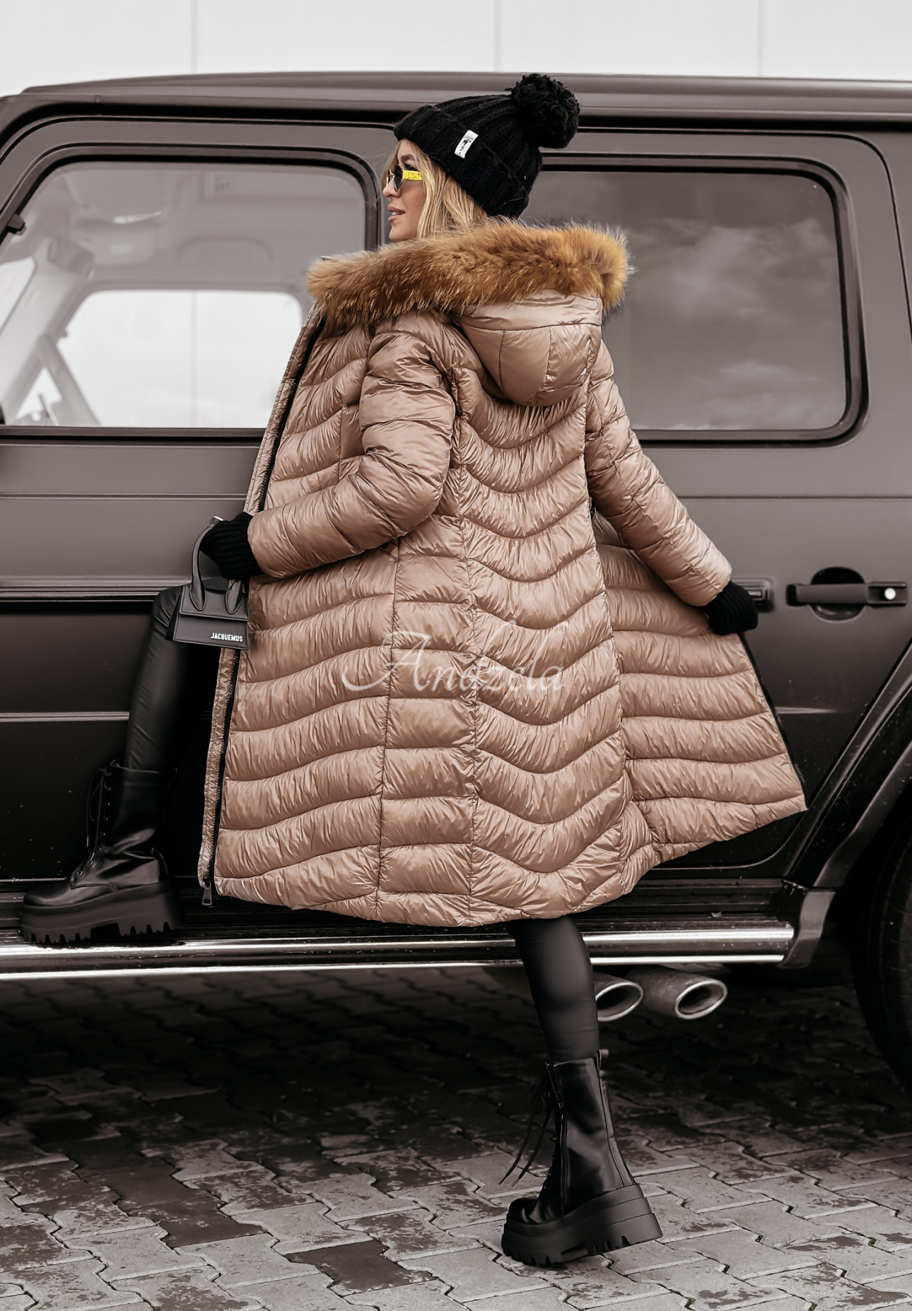 Long quilted jacket with hood Crystal Snow mocha