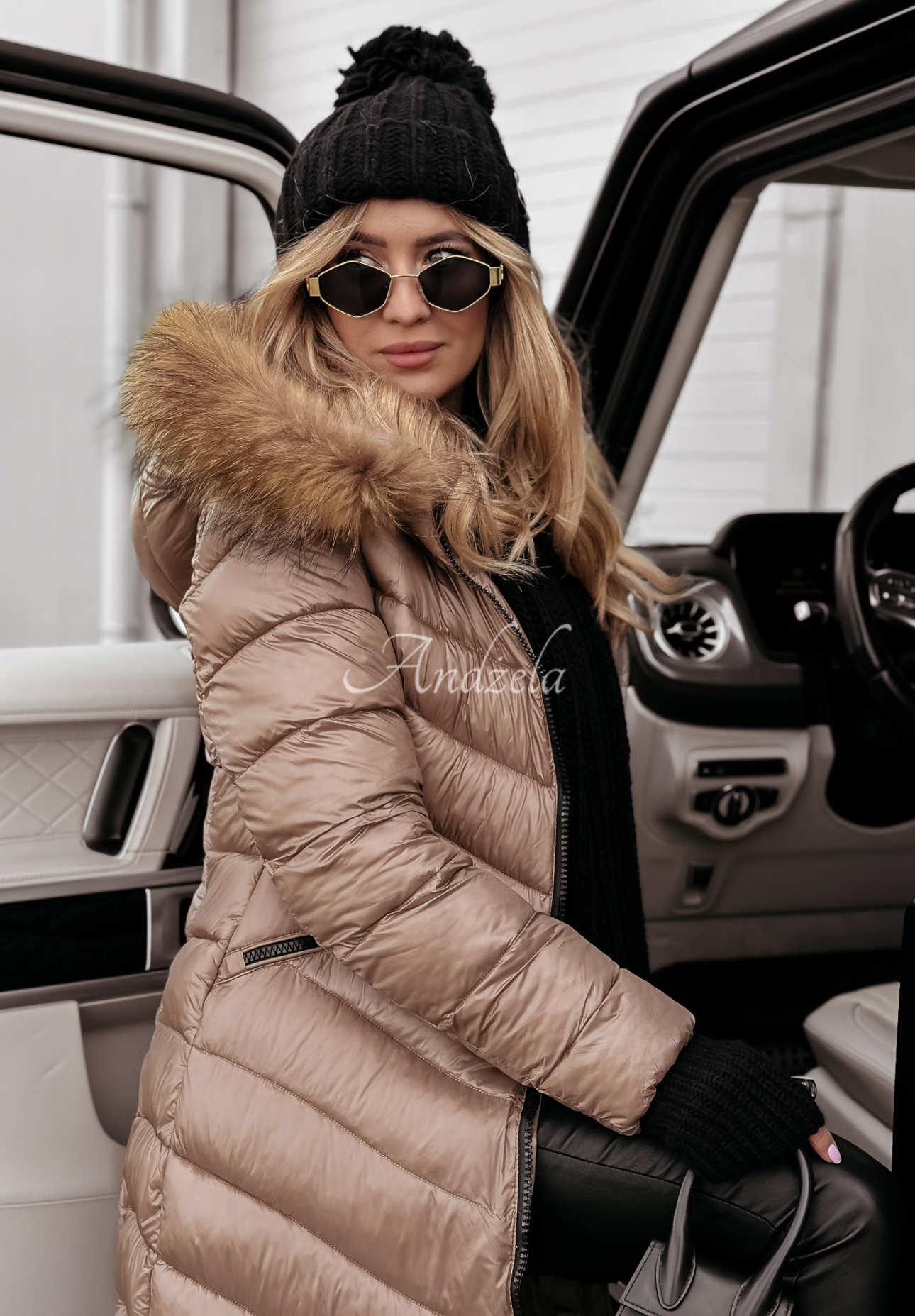 Long quilted jacket with hood Crystal Snow mocha