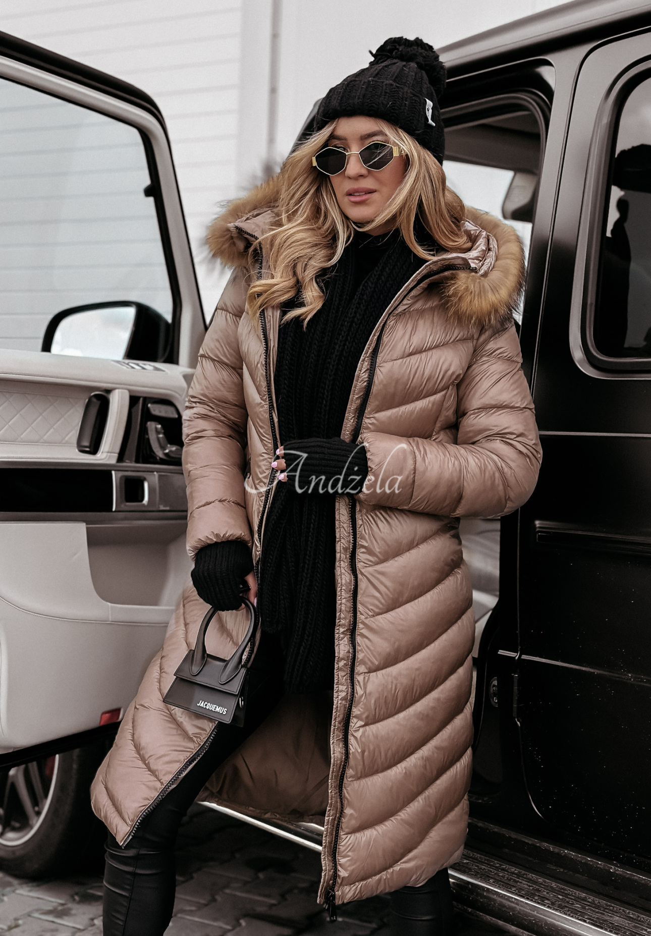 Long quilted jacket with hood Crystal Snow mocha